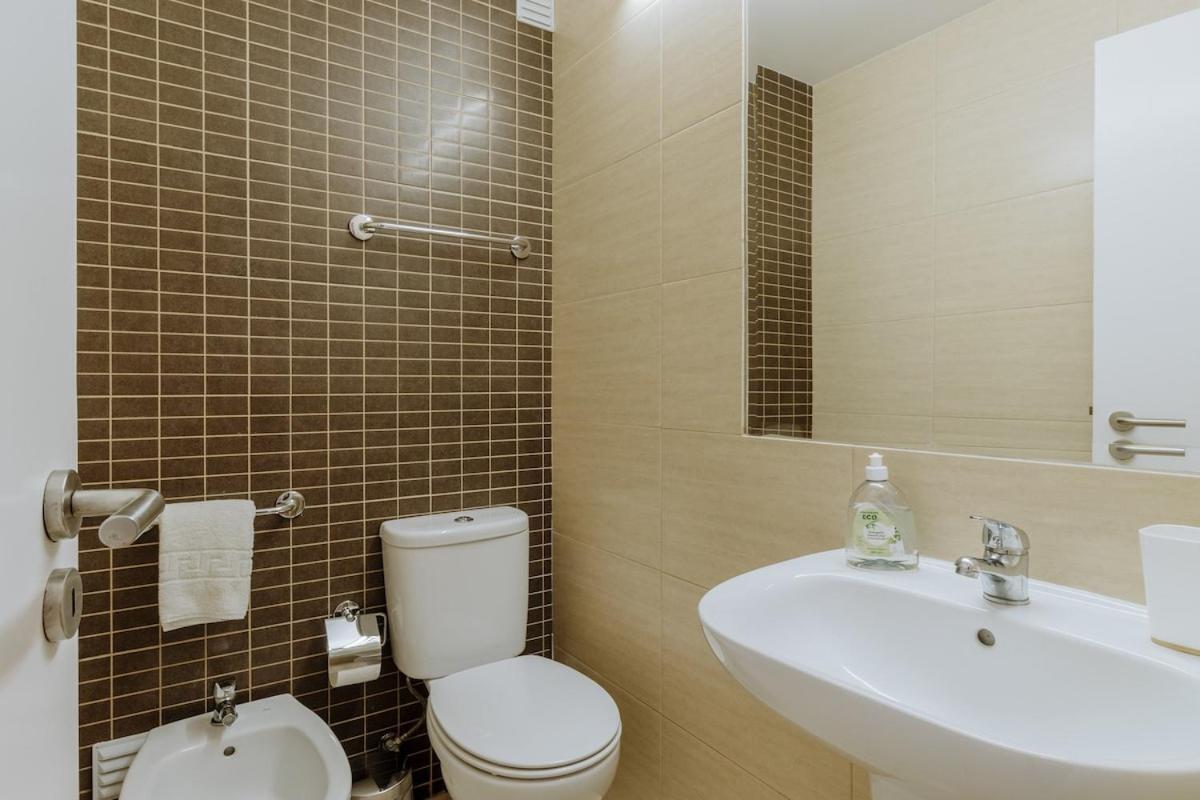 Oasis In Jardim Mit Pool Apartment *